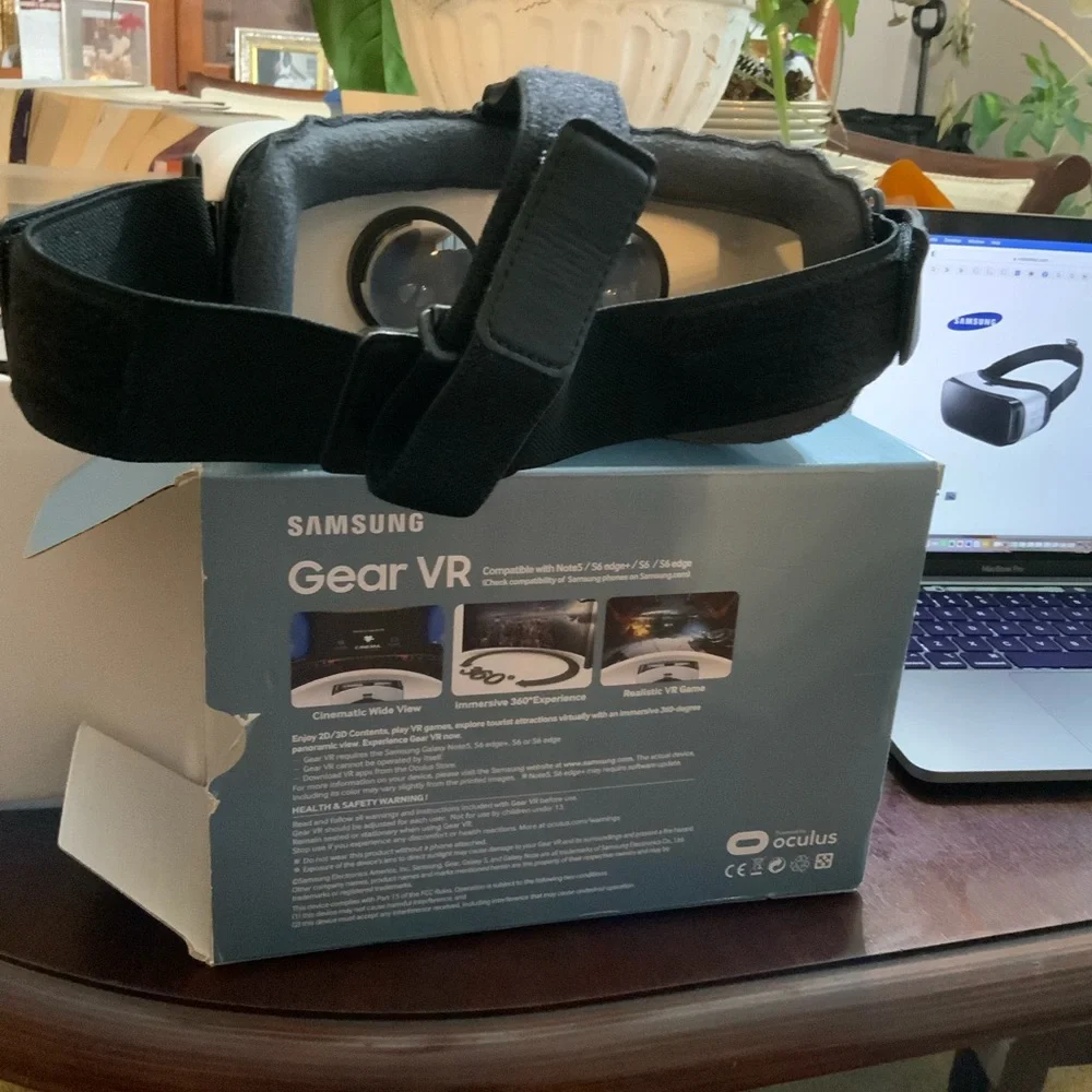 Samsung Galaxy Note VR Headset